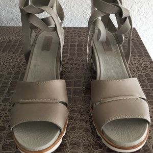 Sorel Joanie Wrap Wedges Dove 10.5